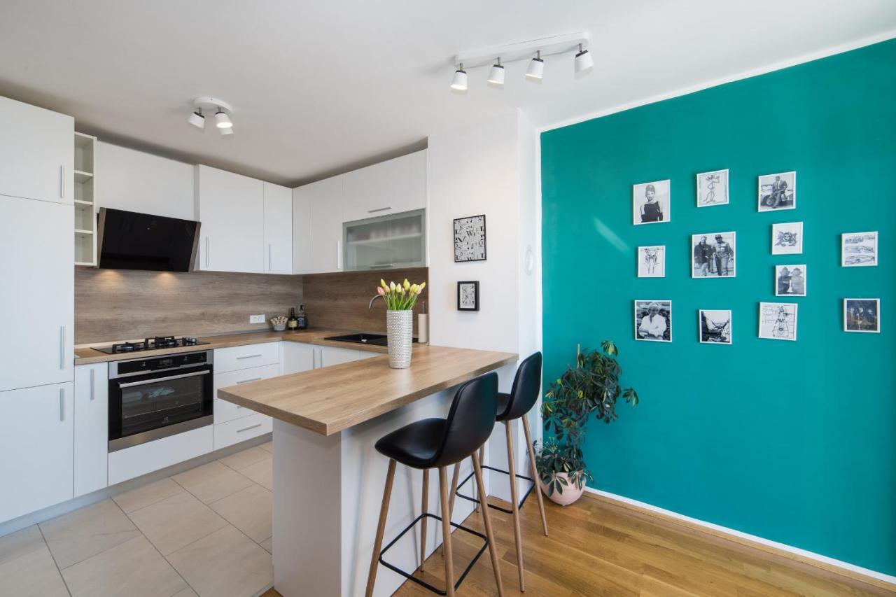 Libertas Apartment Макарска Екстериор снимка