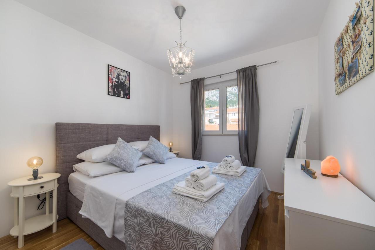 Libertas Apartment Макарска Екстериор снимка